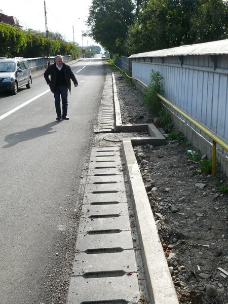 1 str. Caporal Popescu santuri rigola5.jpg